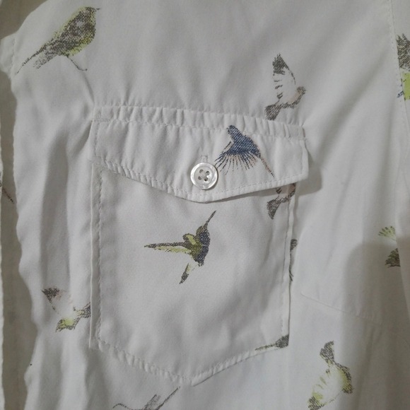 Eddie Bauer Womens Long Sleeve Button Down Shirt White Bird Print Size M - Picture 3 of 4